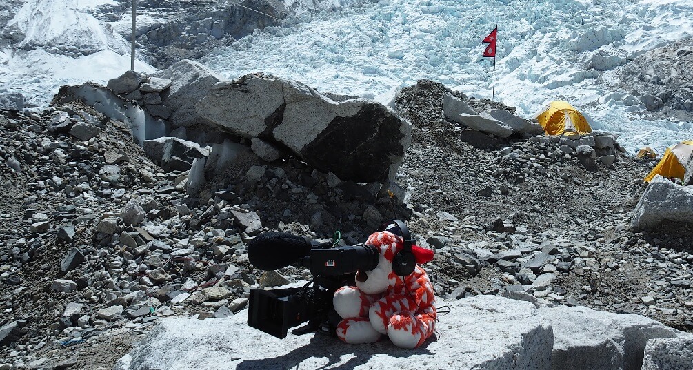 HeartDog captures the action on Everest