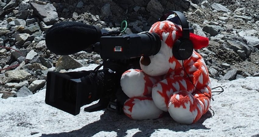 HeartDog captures the action on Mount Everest